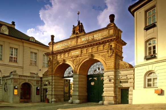 pilsen-gate